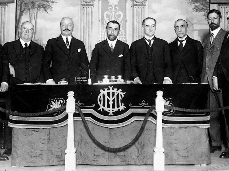 Acto oficial de autoridades madrileñas en la Gran Vía